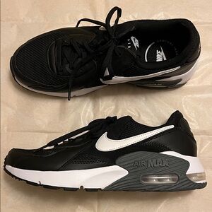 Nike Air Max Black and White Athletic Shoes